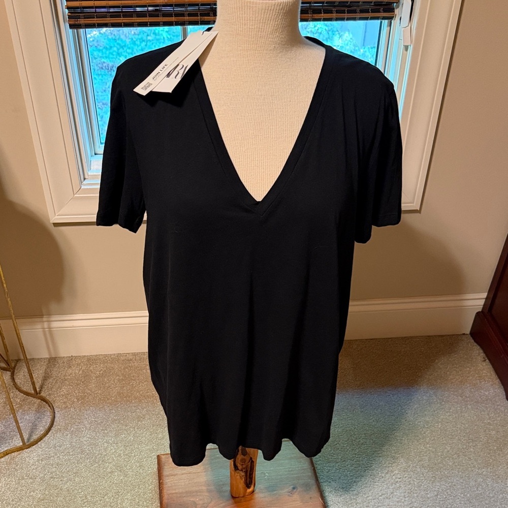 NWT Zara Black V-Neck Short Sleeve Tee